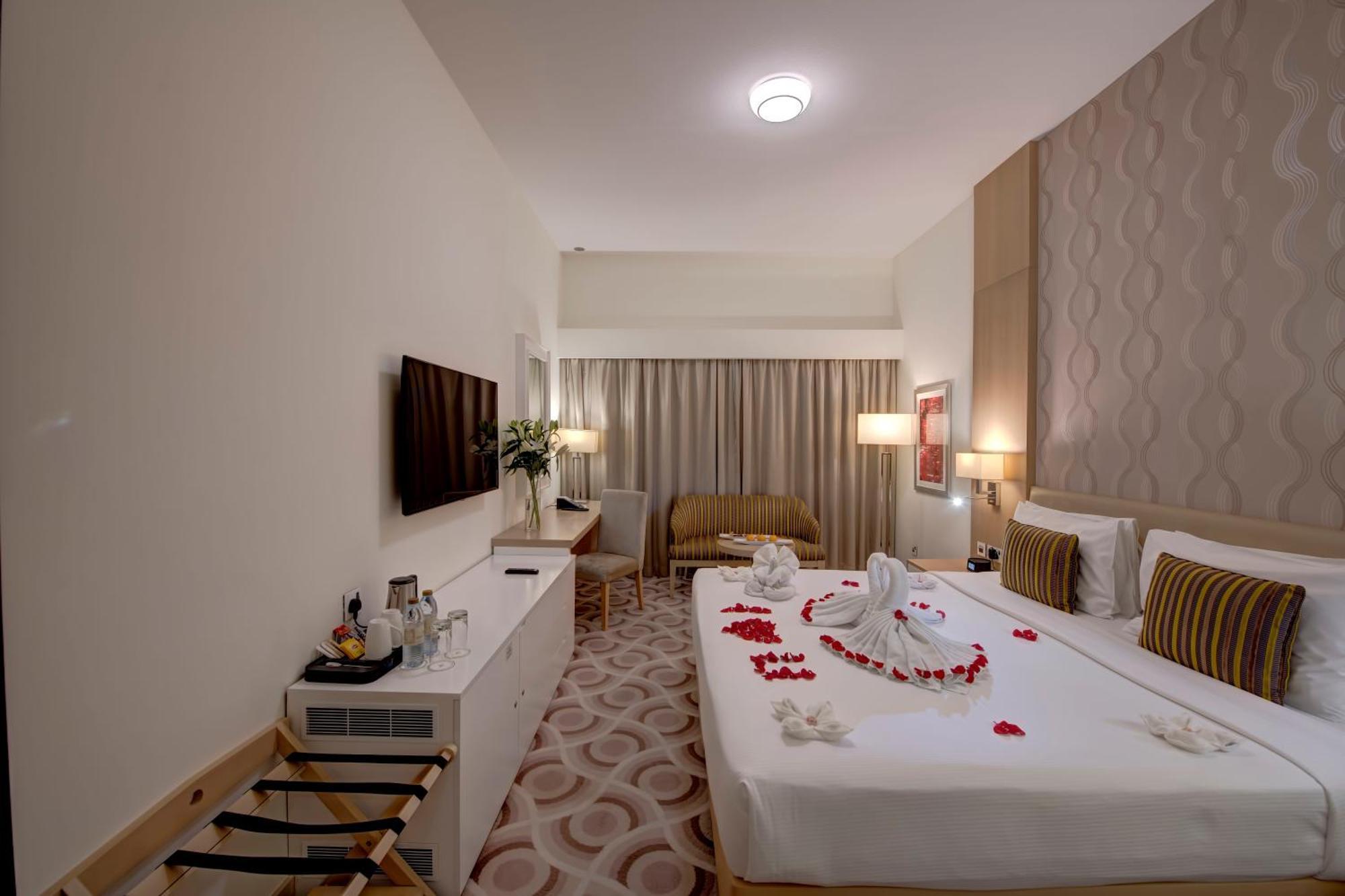 Deluxe Room Complimentary Shuttle Bus to Beach & Mall of the Emirates