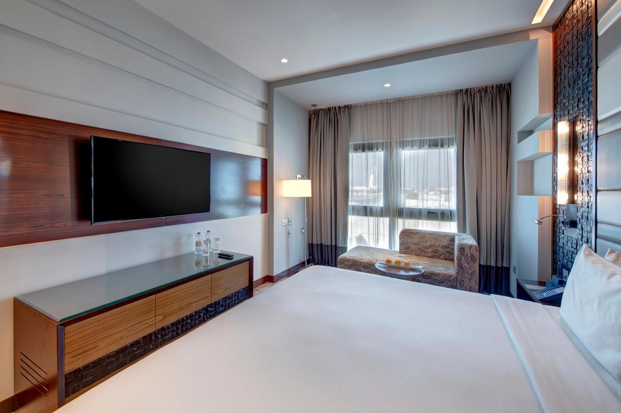 Junior Suite Complimentary Shuttle Bus to Beach & Mall of the Emirates